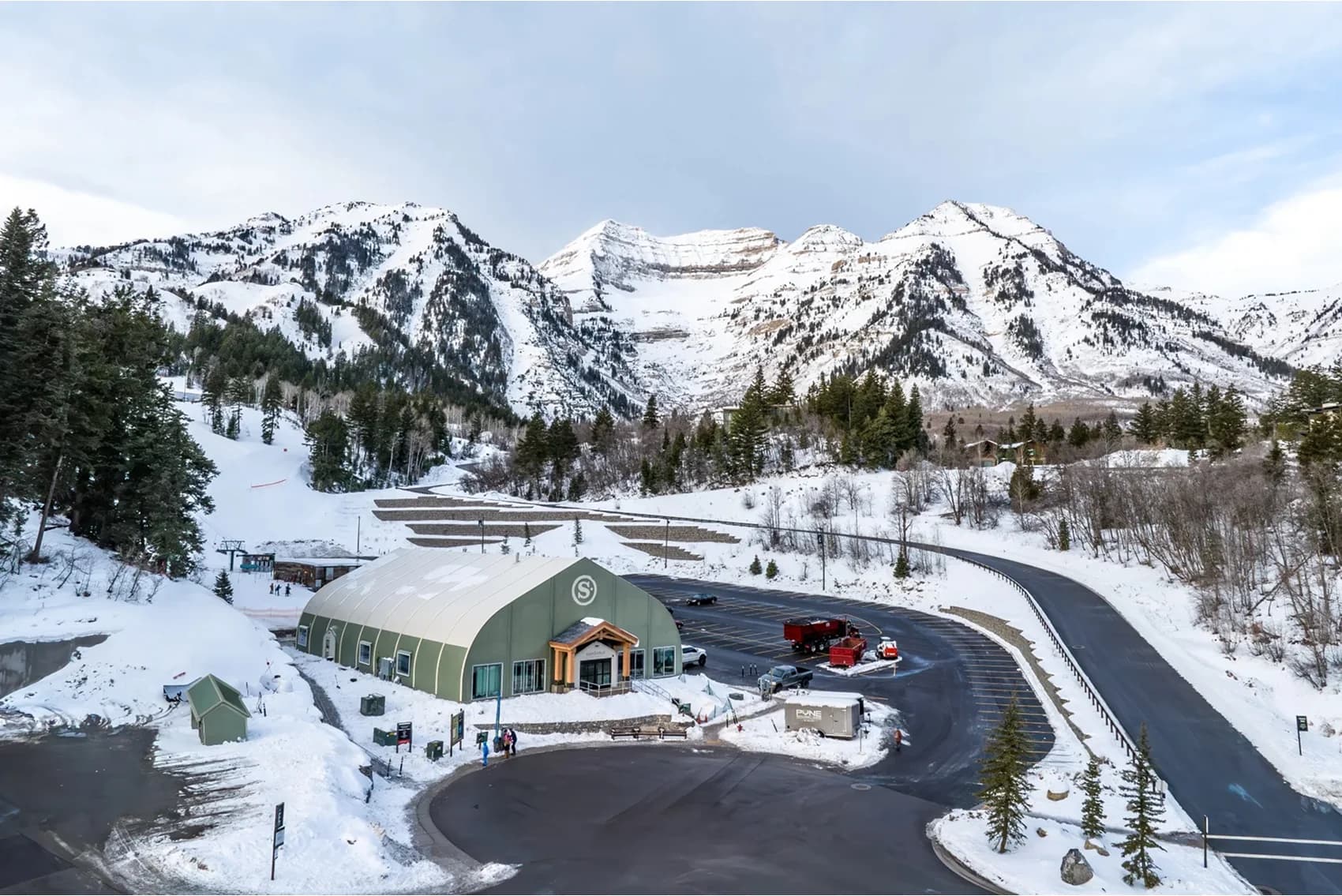 Mountain Camp Day Lodge