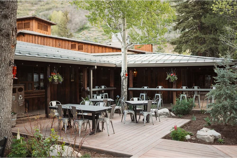 New and Expanded Deli Court Yard Seating